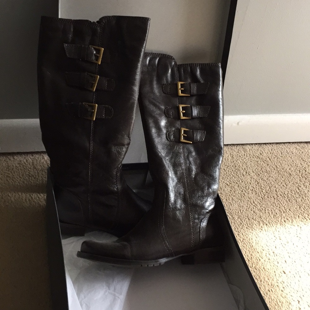 Brown boots